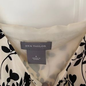 Ann Taylor dress size 6 in cream and black